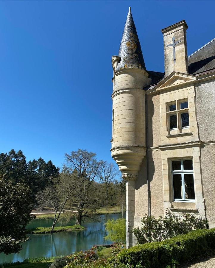 Chateau Des Loups - Les Cedres Bleus Echire Kültér fotó