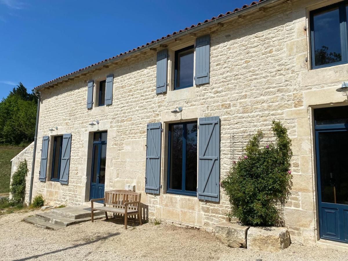 Chateau Des Loups - Les Cedres Bleus Echire Kültér fotó